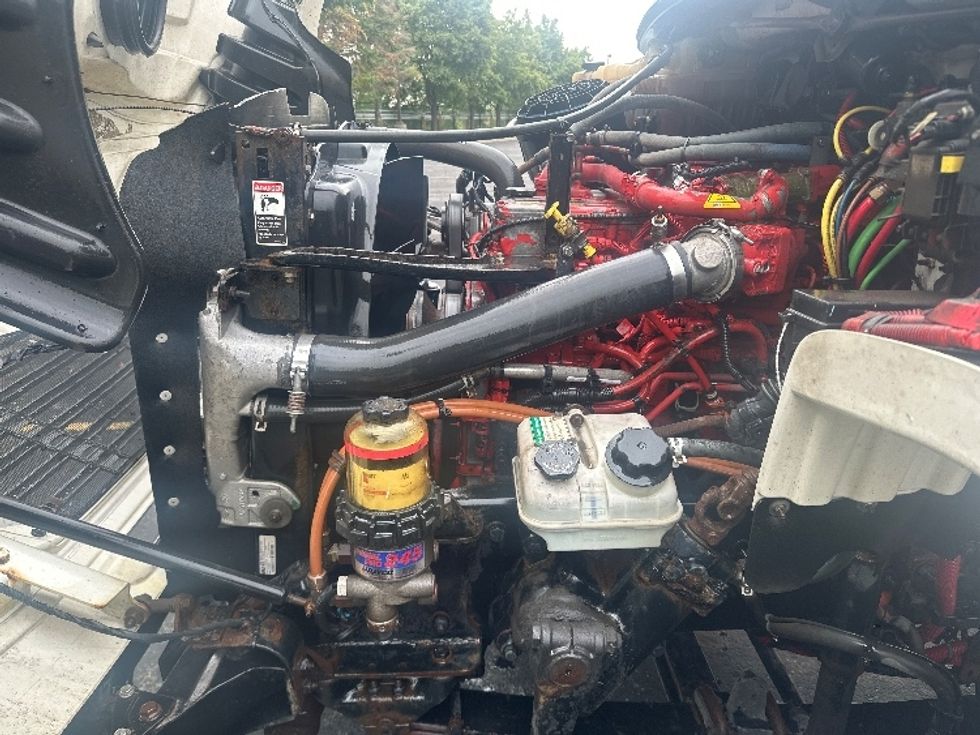 Cab and Chassis Truck-Light and Medium Duty Trucks-Freightliner-2018-M2-Mississauga-ON-430,701\n\t\tkm-$ 49,750 - Image 11