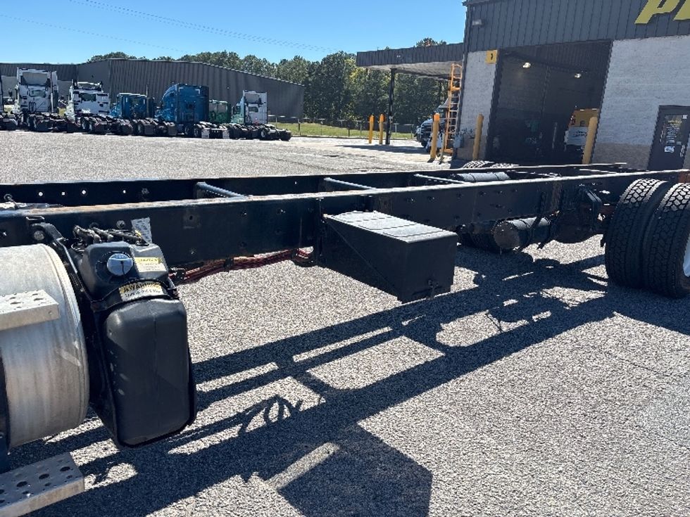 Cab and Chassis Truck-Light and Medium Duty Trucks-Freightliner-2018-M2-Prince George-VA-148,219\n\t\tmiles-$ 40,000 - Image 5