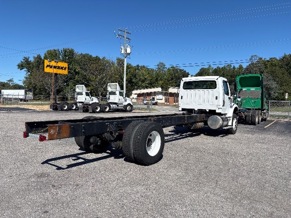 Cab and Chassis Truck-Light and Medium Duty Trucks-Freightliner-2018-M2-Prince George-VA-148,219\n\t\tmiles-$ 40,000 - Image 9
