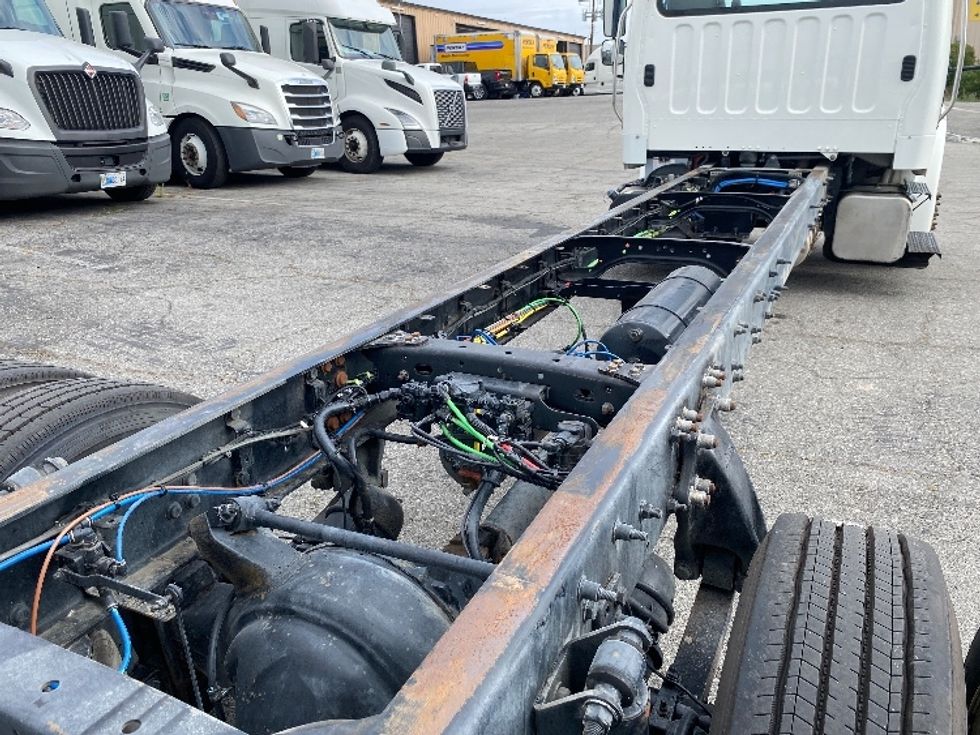 Cab and Chassis Truck-Light and Medium Duty Trucks-Freightliner-2018-M2-Torrance-CA-162,662\n\t\tmiles-$ 40,500 - Image 10