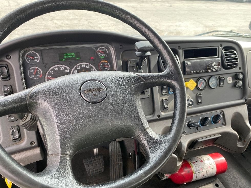 Cab and Chassis Truck-Light and Medium Duty Trucks-Freightliner-2018-M2-Torrance-CA-162,662\n\t\tmiles-$ 40,500 - Image 14