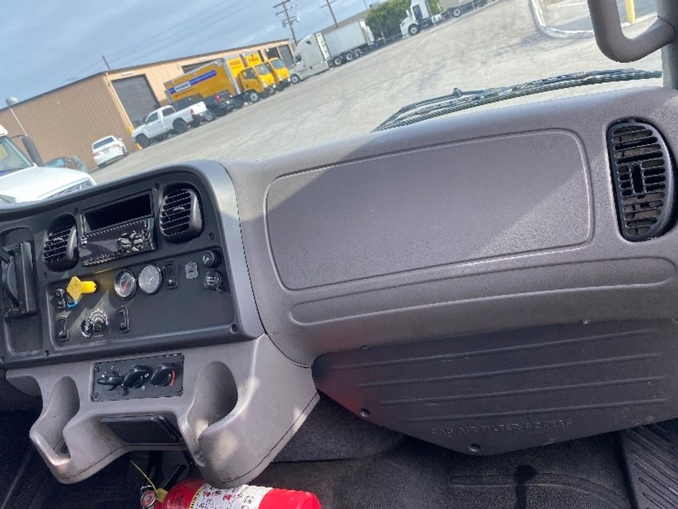 Cab and Chassis Truck-Light and Medium Duty Trucks-Freightliner-2018-M2-Torrance-CA-162,662\n\t\tmiles-$ 40,500 - Image 17