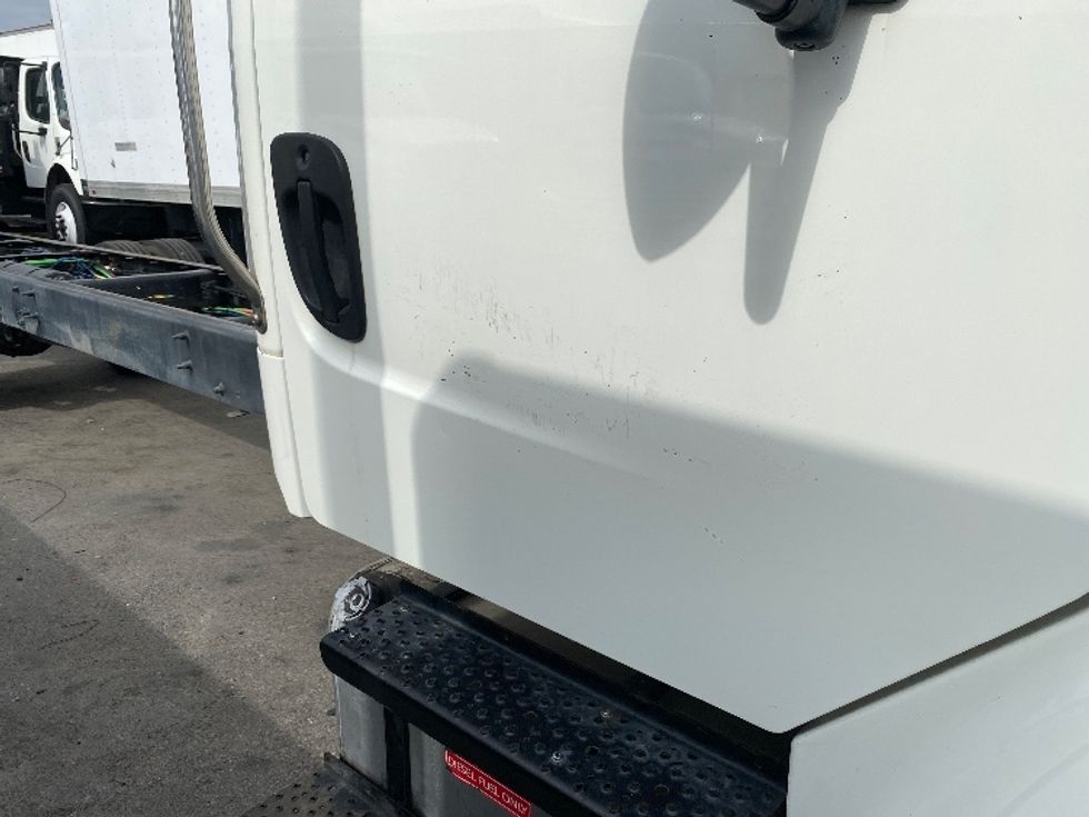Cab and Chassis Truck-Light and Medium Duty Trucks-Freightliner-2018-M2-Torrance-CA-162,662\n\t\tmiles-$ 40,500 - Image 22