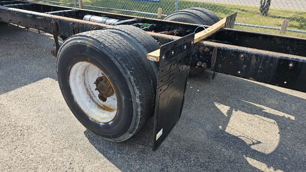 Cab and Chassis Truck-Light and Medium Duty Trucks-Freightliner-2018-X11342S-Calgary-AB-642,862\n\t\tkm-$ 72,000 - Image 10