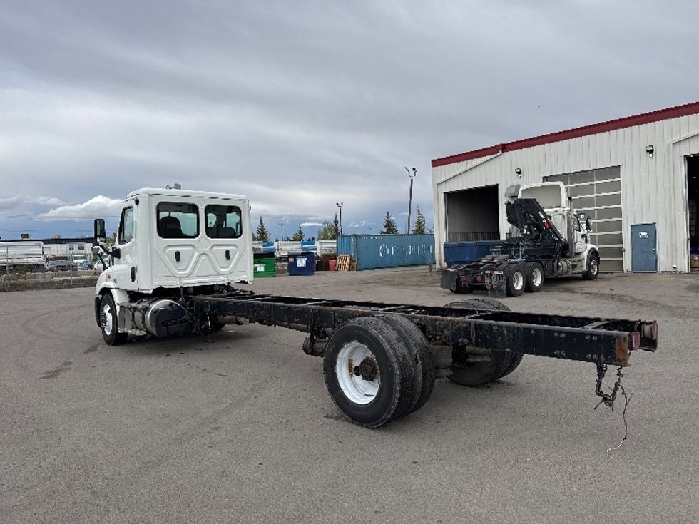 Cab and Chassis Truck-Light and Medium Duty Trucks-Freightliner-2018-X11342S-Calgary-AB-642,862\n\t\tkm-$ 72,000 - Image 6