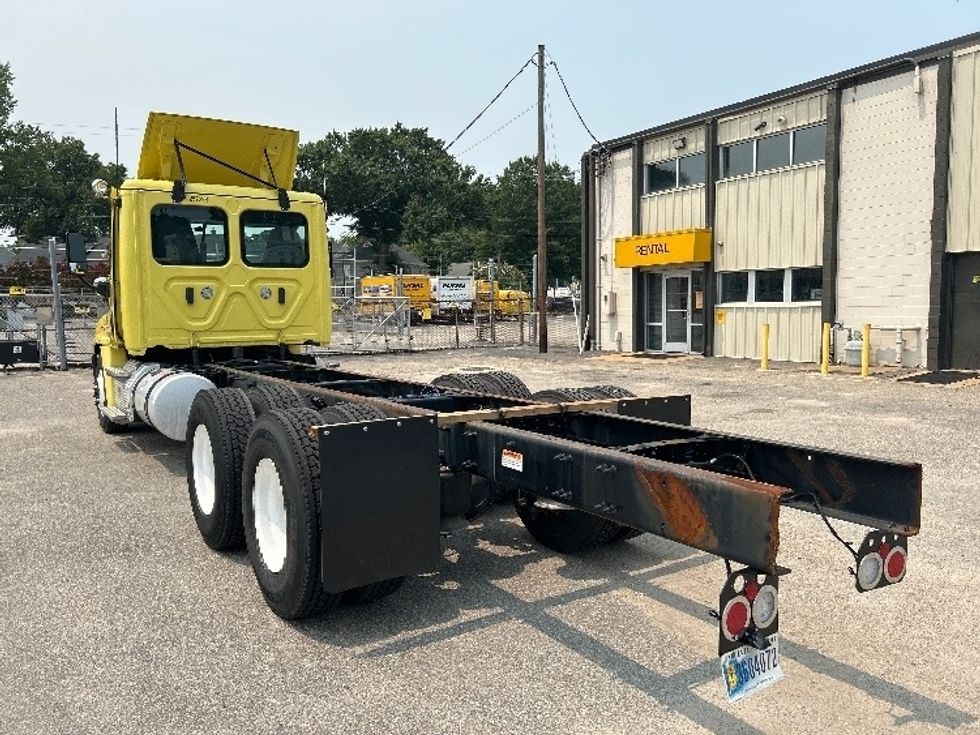 Cab and Chassis Truck-Light and Medium Duty Trucks-Freightliner-2019-Cascadia X12564S-Prince George-VA-418,668\n\t\tmiles-$ 76,500 - Image 6