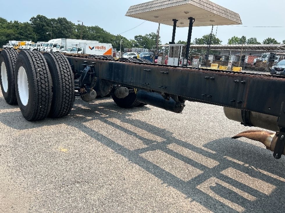 Cab and Chassis Truck-Light and Medium Duty Trucks-Freightliner-2019-Cascadia X12564S-Prince George-VA-418,668\n\t\tmiles-$ 76,500 - Image 11