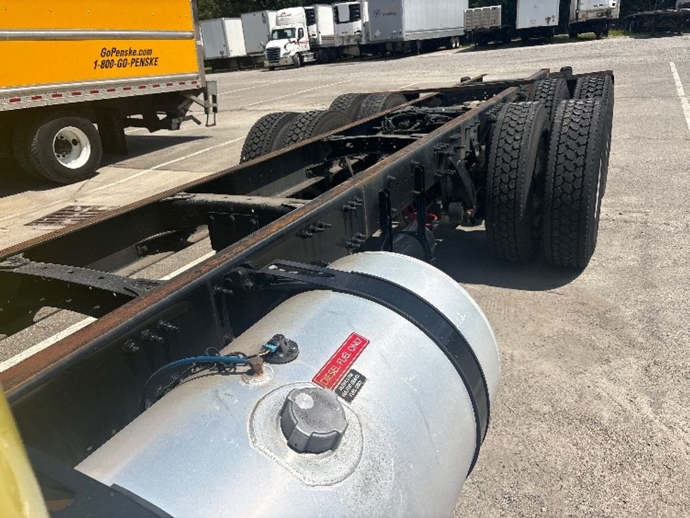 Cab and Chassis Truck-Light and Medium Duty Trucks-Freightliner-2019-Cascadia X12564S-Richmond-VA-539,969\n\t\tmiles-$ 72,250 - Image 18