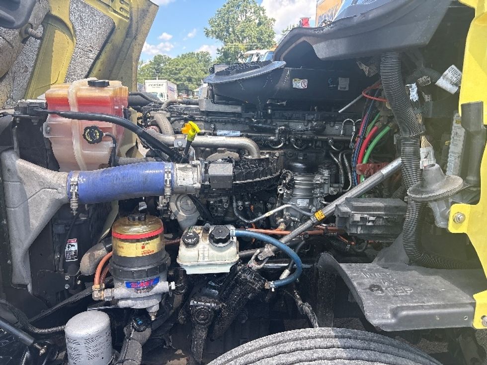 Cab and Chassis Truck-Light and Medium Duty Trucks-Freightliner-2019-Cascadia X12564S-Richmond-VA-539,969\n\t\tmiles-$ 72,250 - Image 17