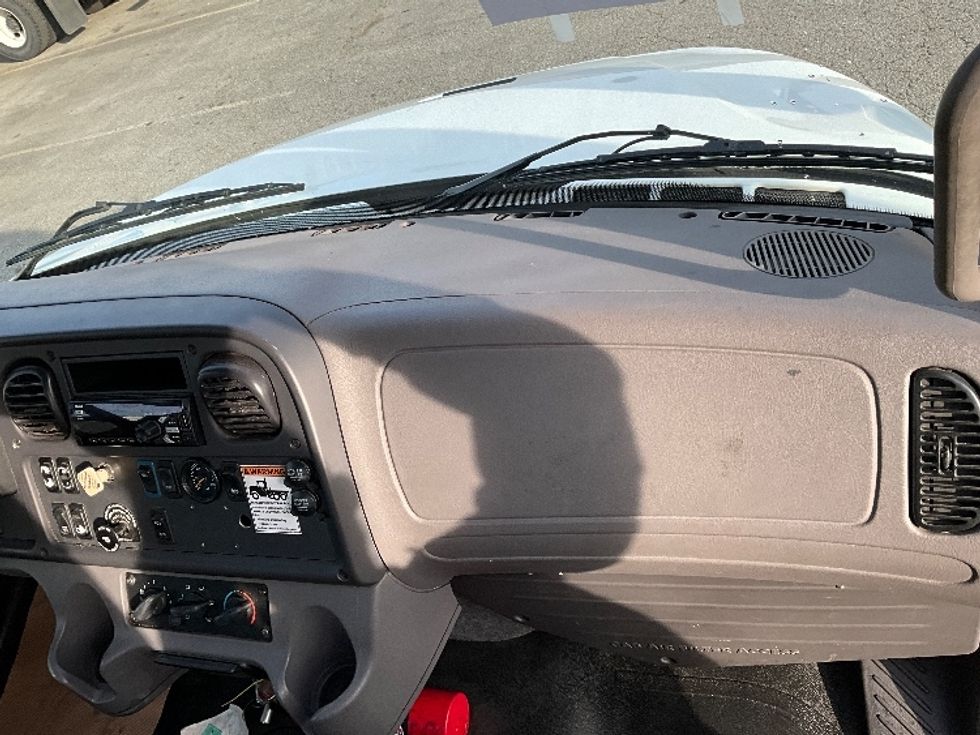 Cab and Chassis Truck-Light and Medium Duty Trucks-Freightliner-2019-M2-Abbotsford-BC-336,747\n\t\tkm-$ 46,000 - Image 16