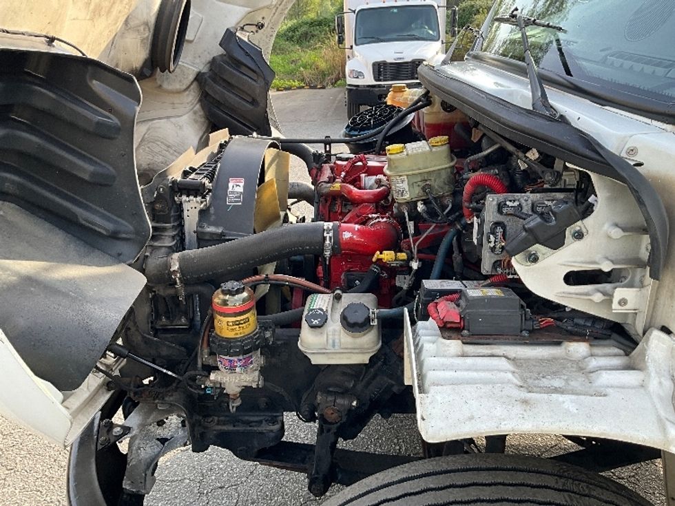 Cab and Chassis Truck-Light and Medium Duty Trucks-Freightliner-2019-M2-Abbotsford-BC-336,747\n\t\tkm-$ 46,000 - Image 19