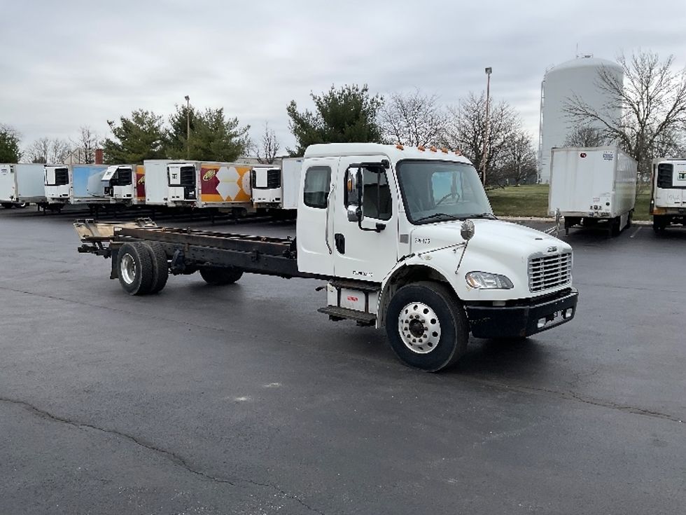 Cab and Chassis Truck-Light and Medium Duty Trucks-Freightliner-2019-M2-Bethlehem-PA-175,053\n\t\tmiles-$ 39,500 - Image 1