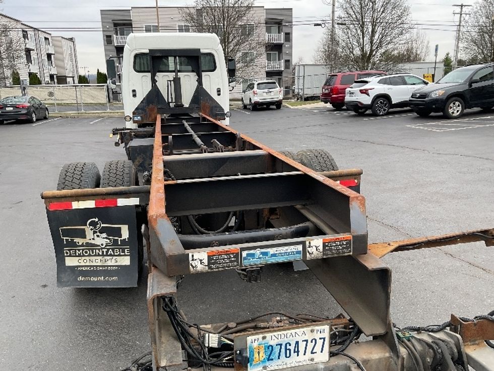 Cab and Chassis Truck-Light and Medium Duty Trucks-Freightliner-2019-M2-Bethlehem-PA-175,053\n\t\tmiles-$ 39,500 - Image 12