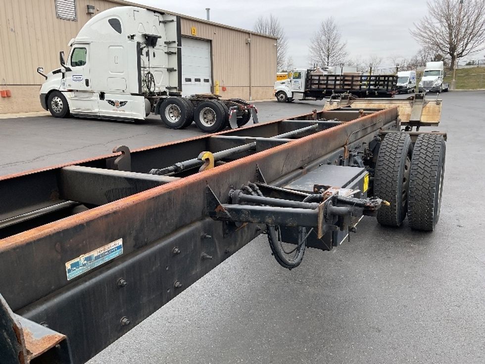 Cab and Chassis Truck-Light and Medium Duty Trucks-Freightliner-2019-M2-Bethlehem-PA-175,053\n\t\tmiles-$ 39,500 - Image 25