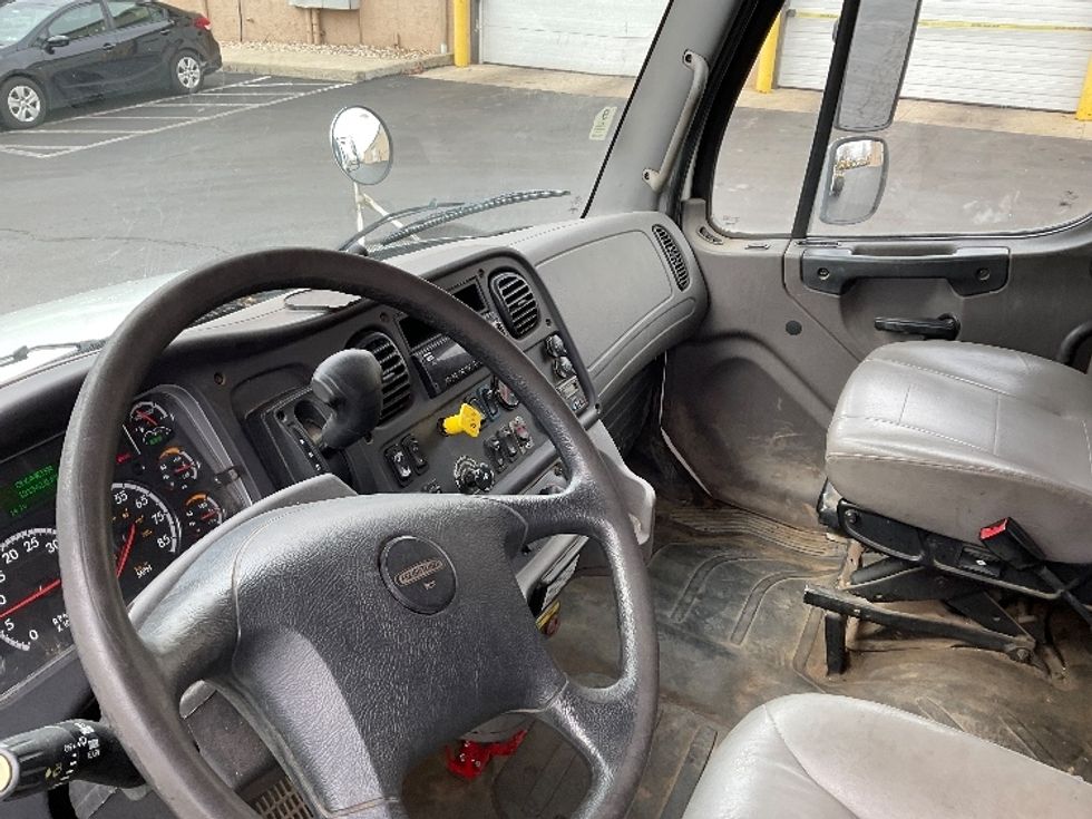 Cab and Chassis Truck-Light and Medium Duty Trucks-Freightliner-2019-M2-Bethlehem-PA-181,542\n\t\tmiles-$ 41,250 - Image 17