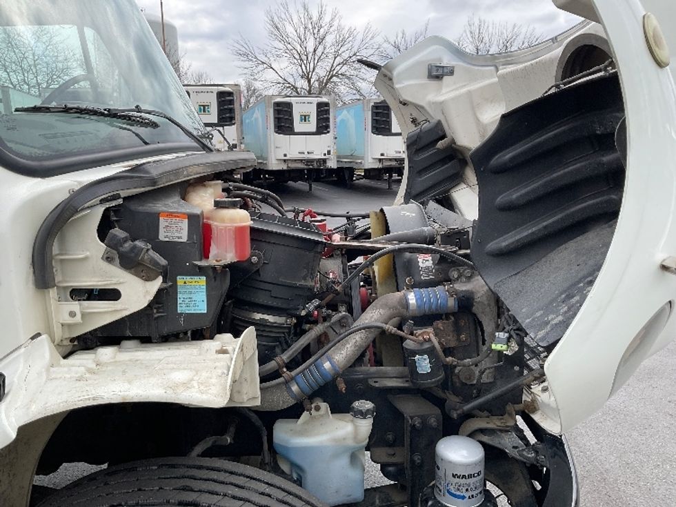 Cab and Chassis Truck-Light and Medium Duty Trucks-Freightliner-2019-M2-Bethlehem-PA-181,542\n\t\tmiles-$ 41,250 - Image 23