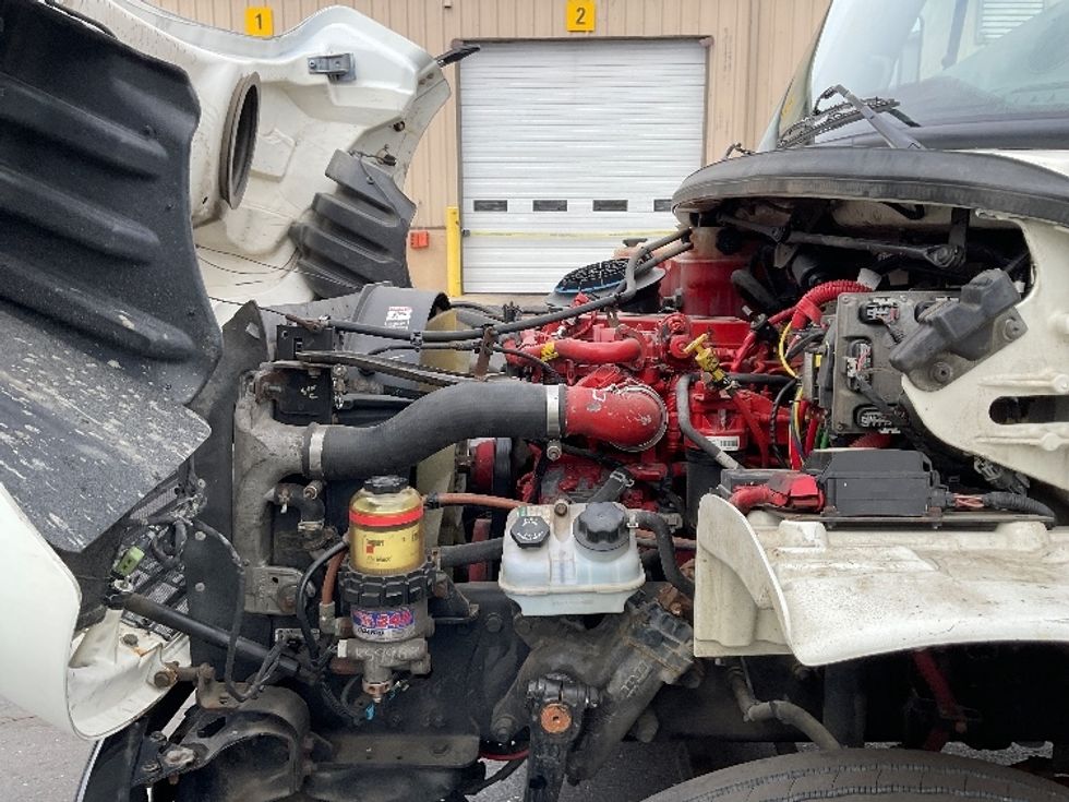 Cab and Chassis Truck-Light and Medium Duty Trucks-Freightliner-2019-M2-Bethlehem-PA-181,542\n\t\tmiles-$ 41,250 - Image 24