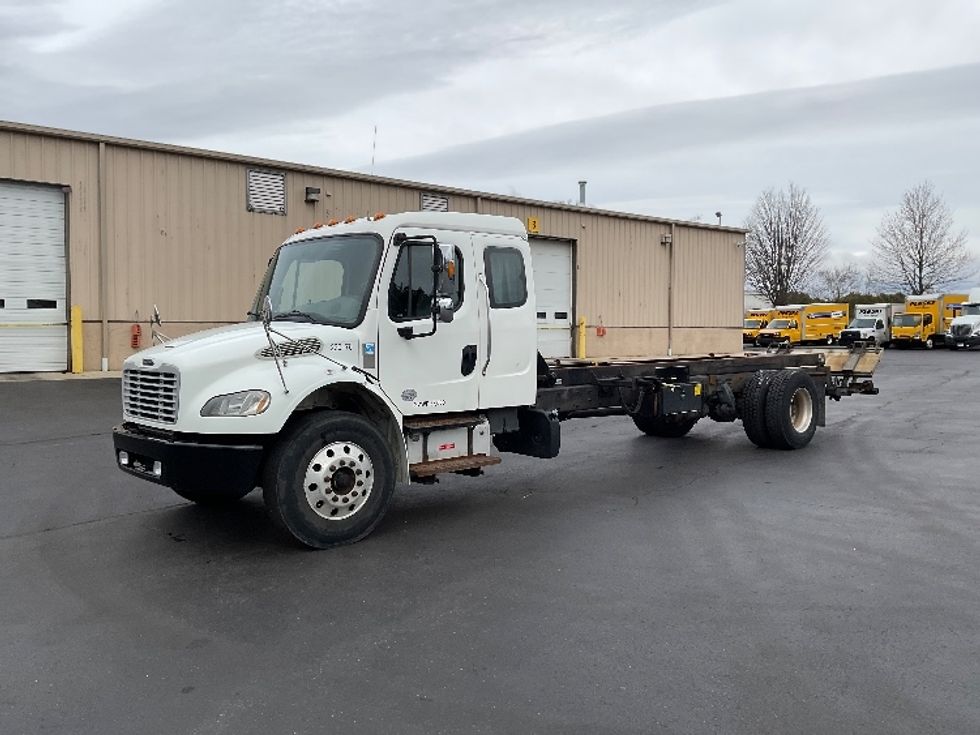 Cab and Chassis Truck-Light and Medium Duty Trucks-Freightliner-2019-M2-Bethlehem-PA-181,542\n\t\tmiles-$ 41,250 - Image 3