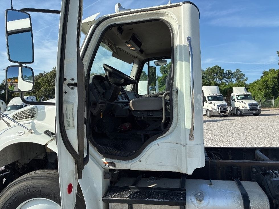 Cab and Chassis Truck-Light and Medium Duty Trucks-Freightliner-2019-M2-Birmingham-AL-311,655\n\t\tmiles-$ 32,500 - Image 11