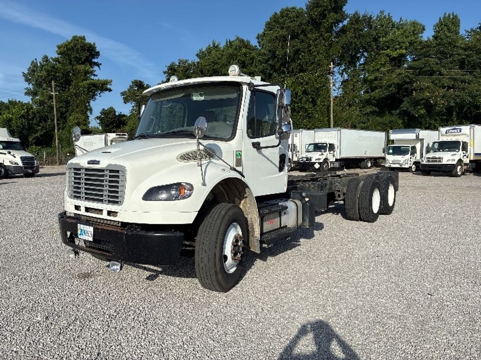 Cab and Chassis Truck-Light and Medium Duty Trucks-Freightliner-2019-M2-Birmingham-AL-311,655\n\t\tmiles-$ 32,500 - Image 3