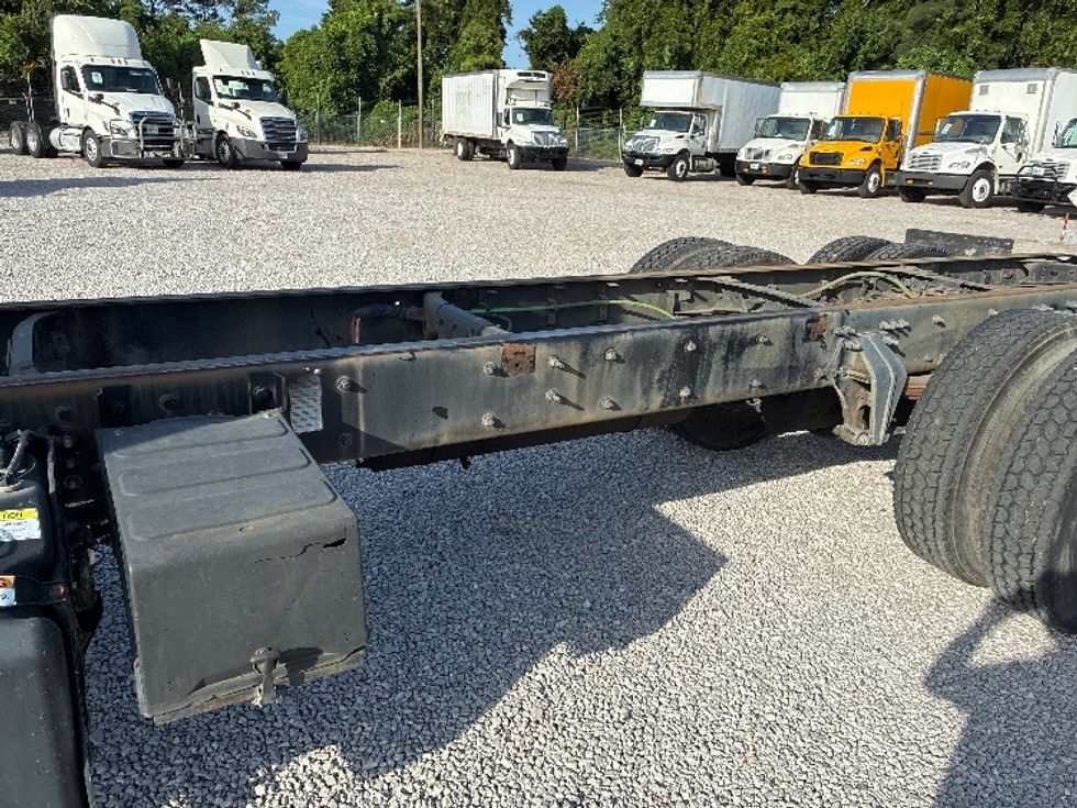 Cab and Chassis Truck-Light and Medium Duty Trucks-Freightliner-2019-M2-Birmingham-AL-311,655\n\t\tmiles-$ 32,500 - Image 5