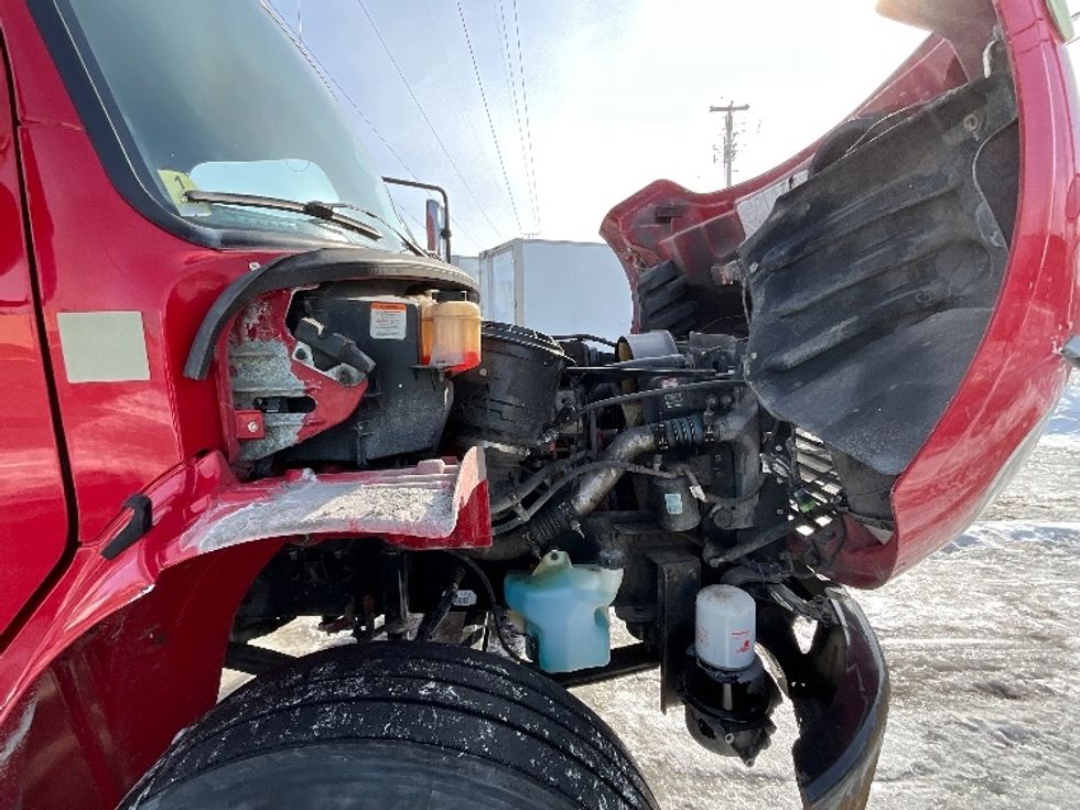 Cab and Chassis Truck-Light and Medium Duty Trucks-Freightliner-2019-M2-Boucherville-PQ-260,000\n\t\tkm-$ 44,250 - Image 21