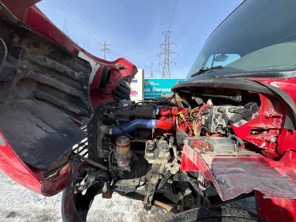 Cab and Chassis Truck-Light and Medium Duty Trucks-Freightliner-2019-M2-Boucherville-PQ-260,000\n\t\tkm-$ 44,250 - Image 22