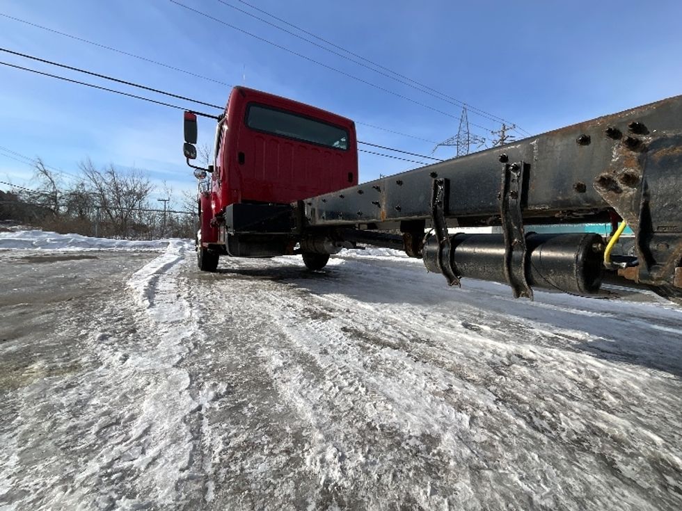 Cab and Chassis Truck-Light and Medium Duty Trucks-Freightliner-2019-M2-Boucherville-PQ-260,000\n\t\tkm-$ 44,250 - Image 5