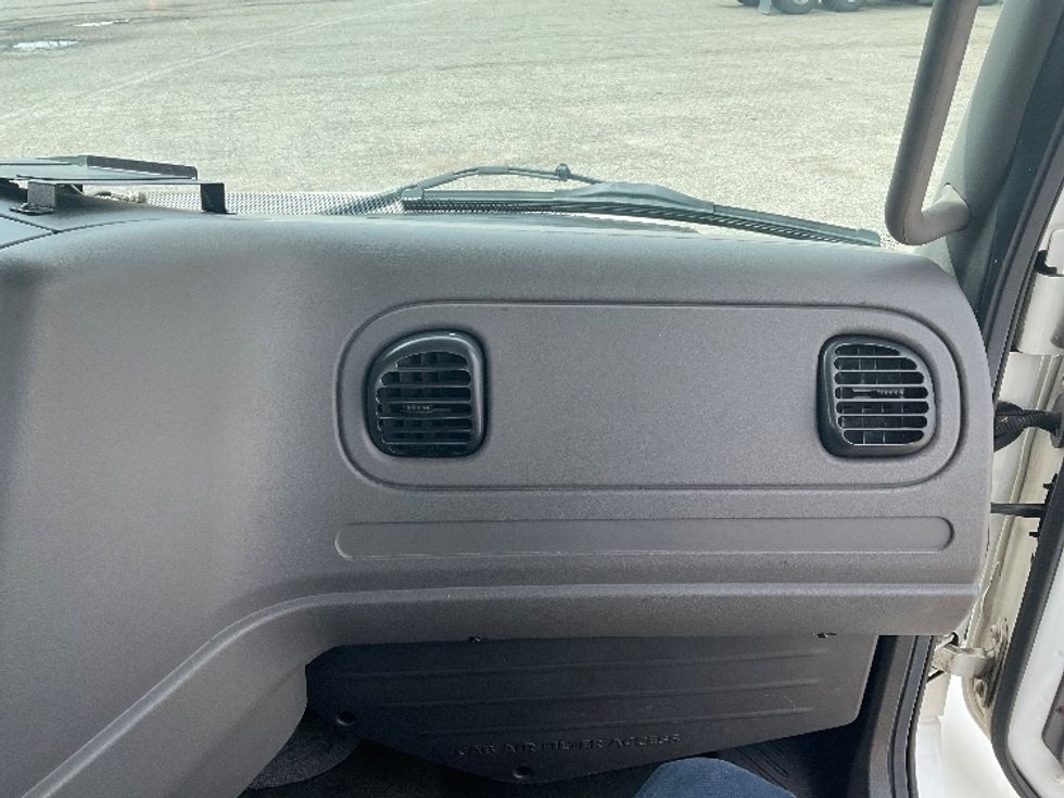 Cab and Chassis Truck-Light and Medium Duty Trucks-Freightliner-2019-M2-Flint-MI-391,304\n\t\tmiles-$ 34,250 - Image 17