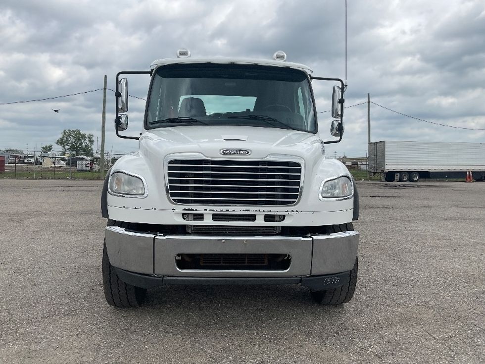 Cab and Chassis Truck-Light and Medium Duty Trucks-Freightliner-2019-M2-Flint-MI-391,304\n\t\tmiles-$ 34,250 - Image 2