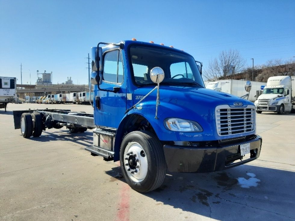 Cab and Chassis Truck-Light and Medium Duty Trucks-Freightliner-2019-M2-Fort Worth-TX-132,373\n\t\tmiles-$ 47,500 - Image 1
