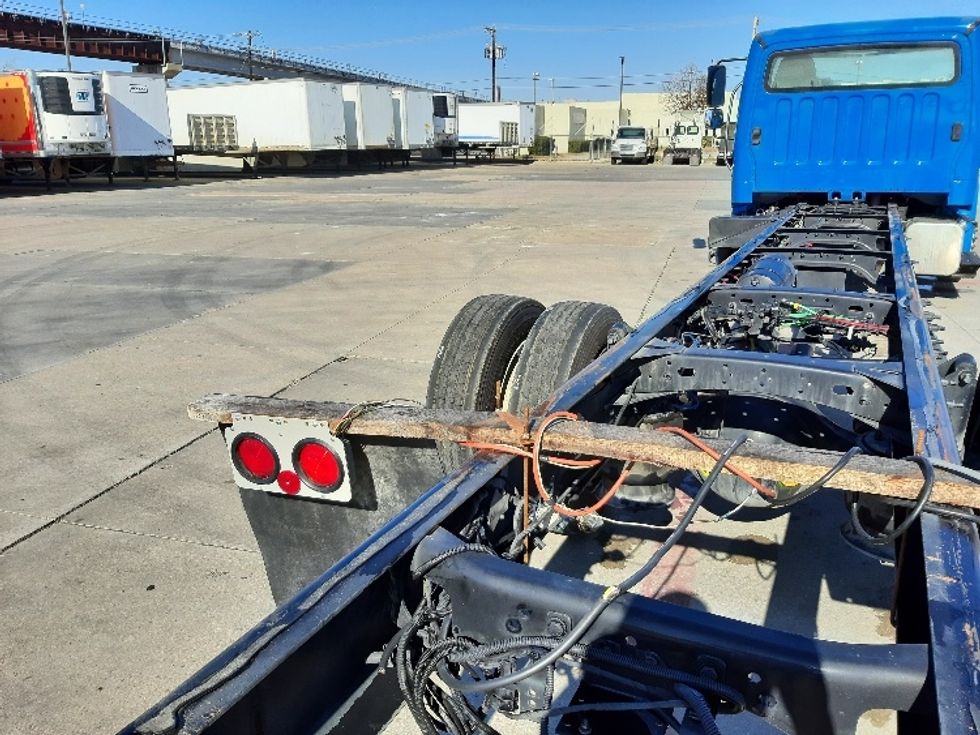 Cab and Chassis Truck-Light and Medium Duty Trucks-Freightliner-2019-M2-Fort Worth-TX-132,373\n\t\tmiles-$ 47,500 - Image 11