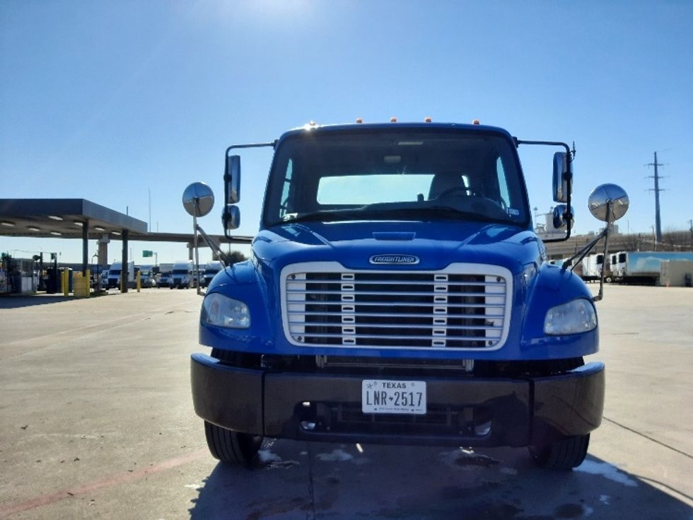 Cab and Chassis Truck-Light and Medium Duty Trucks-Freightliner-2019-M2-Fort Worth-TX-132,373\n\t\tmiles-$ 47,500 - Image 2