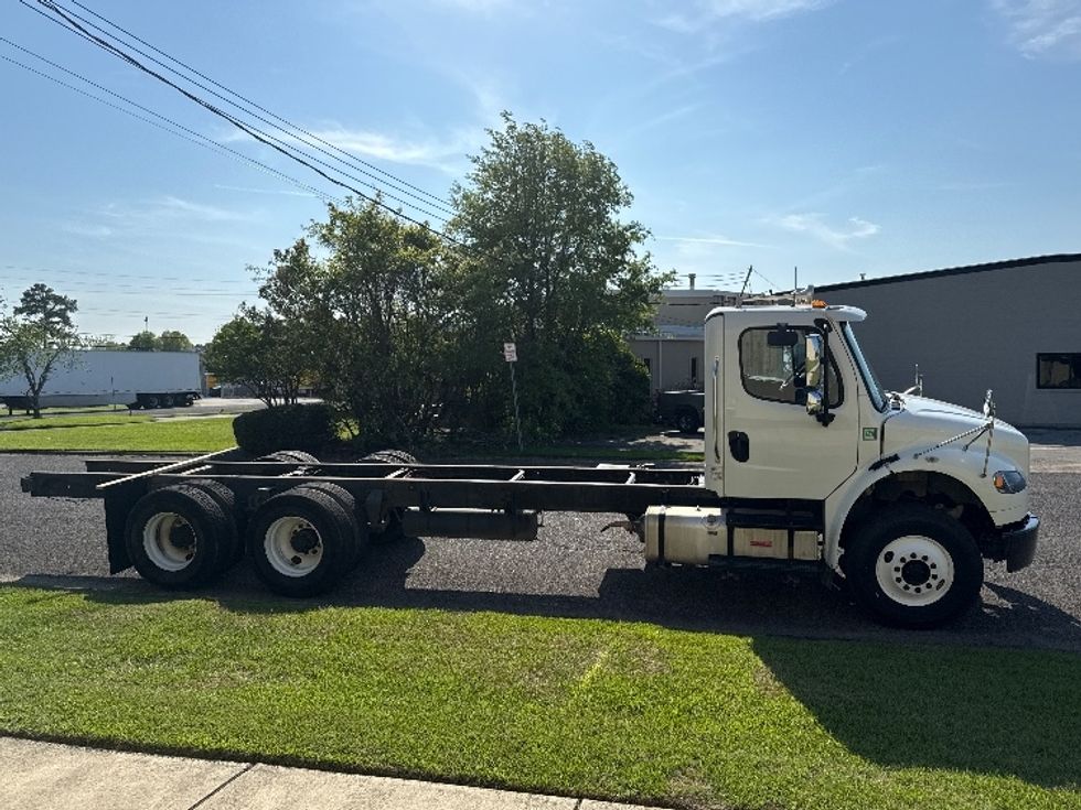 Cab and Chassis Truck-Light and Medium Duty Trucks-Freightliner-2019-M2-Homewood-AL-345,470\n\t\tmiles-$ 19,250 - Image 11
