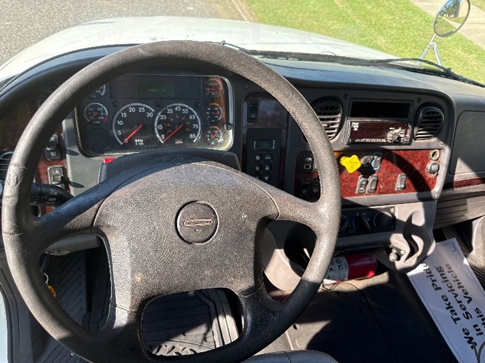 Cab and Chassis Truck-Light and Medium Duty Trucks-Freightliner-2019-M2-Homewood-AL-345,470\n\t\tmiles-$ 19,250 - Image 14