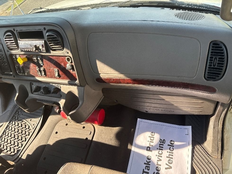 Cab and Chassis Truck-Light and Medium Duty Trucks-Freightliner-2019-M2-Homewood-AL-345,470\n\t\tmiles-$ 19,250 - Image 17