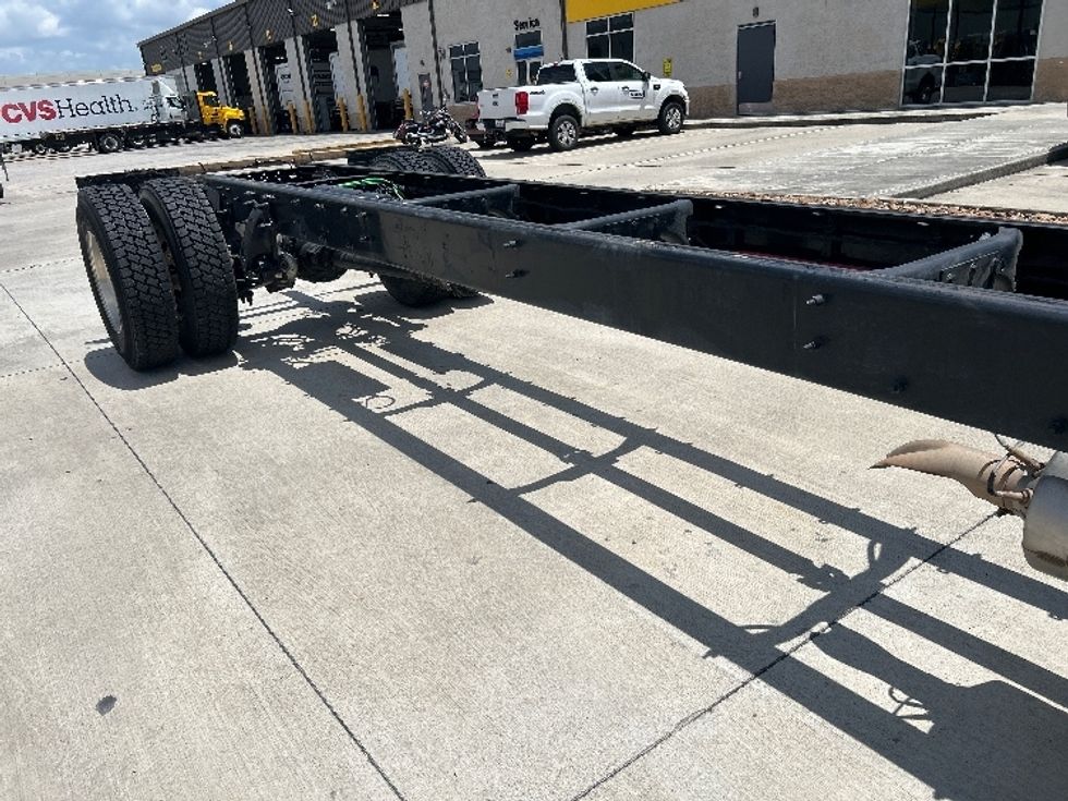 Cab and Chassis Truck-Light and Medium Duty Trucks-Freightliner-2019-M2-Houston-TX-127,558\n\t\tmiles-$ 42,750 - Image 9