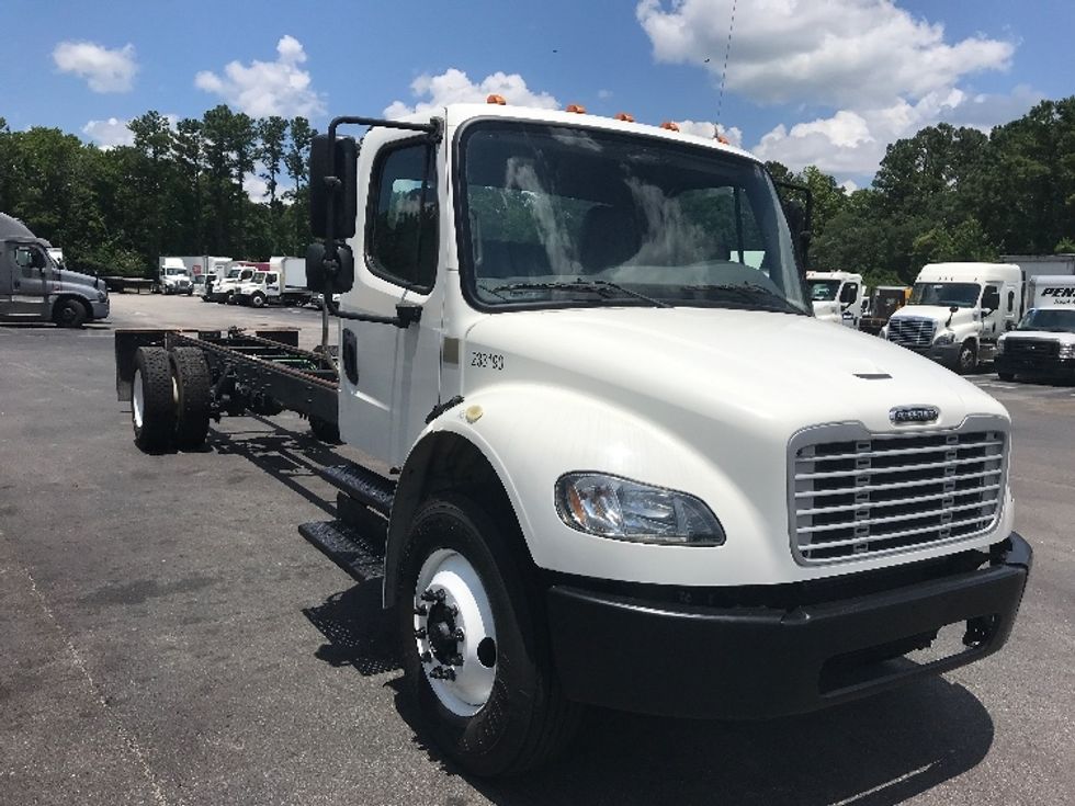 Cab and Chassis Truck-Light and Medium Duty Trucks-Freightliner-2019-M2-Ladson-SC-29,577\n\t\tmiles-$ 54,250 - Image 1