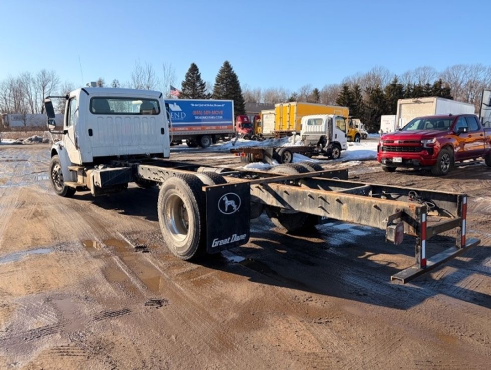 Cab and Chassis Truck-Light and Medium Duty Trucks-Freightliner-2019-M2-Londonderry-NH-154,460\n\t\tmiles-$ 37,000 - Image 4