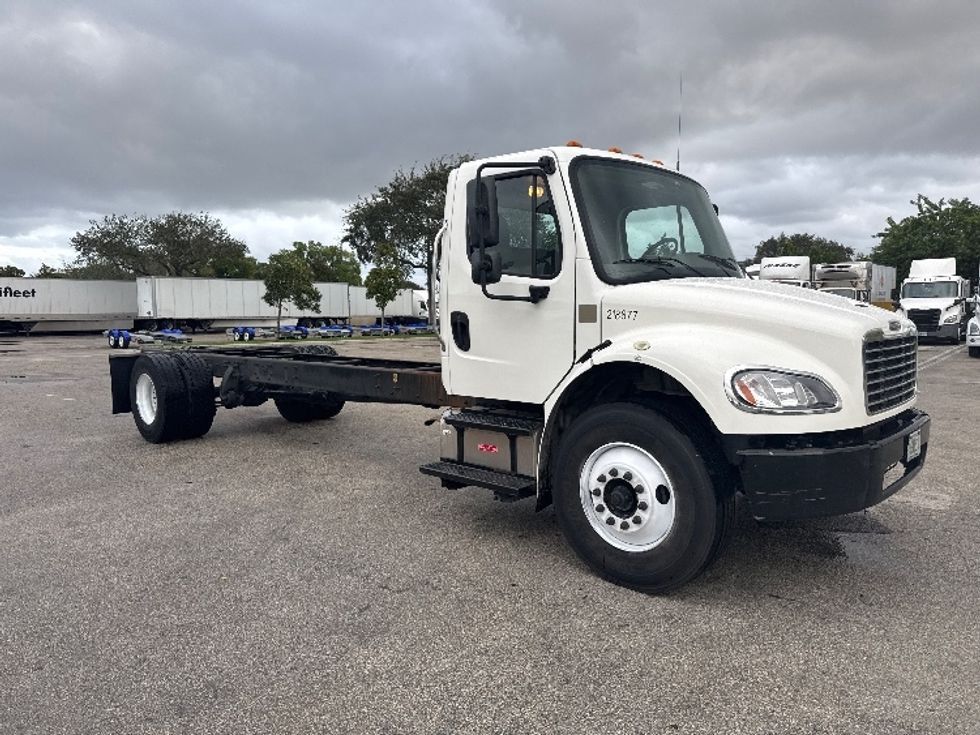 Cab and Chassis Truck-Light and Medium Duty Trucks-Freightliner-2019-M2-Medley-FL-260,108\n\t\tmiles-$ 21,250 - Image 1
