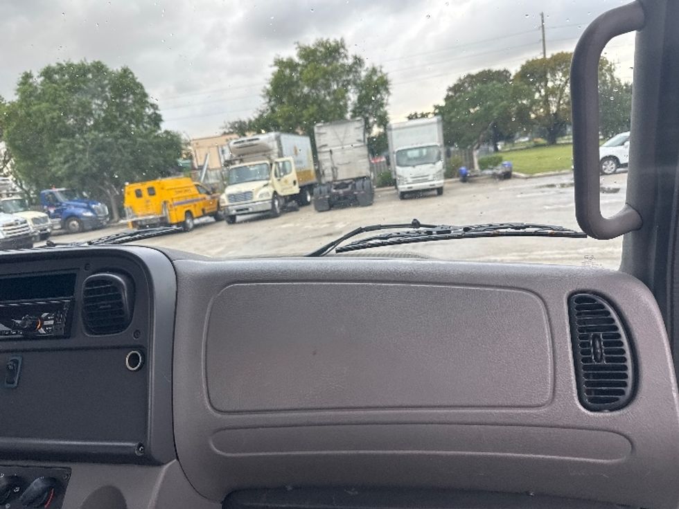 Cab and Chassis Truck-Light and Medium Duty Trucks-Freightliner-2019-M2-Medley-FL-260,108\n\t\tmiles-$ 21,250 - Image 19