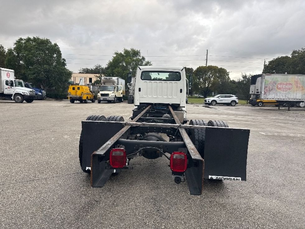 Cab and Chassis Truck-Light and Medium Duty Trucks-Freightliner-2019-M2-Medley-FL-260,108\n\t\tmiles-$ 21,250 - Image 8