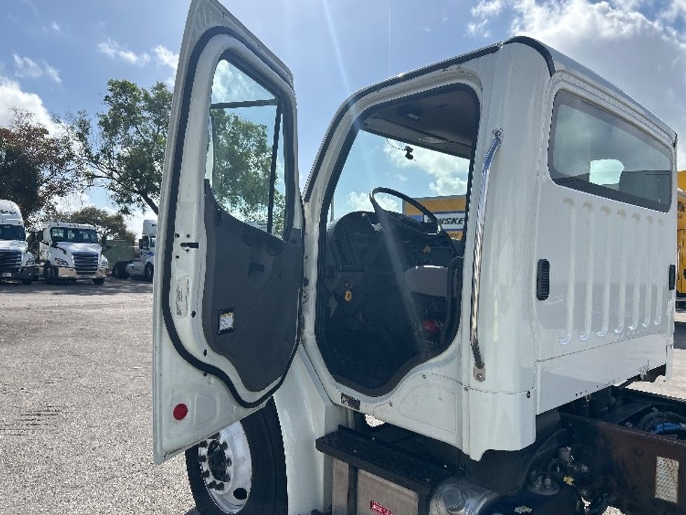 Cab and Chassis Truck-Light and Medium Duty Trucks-Freightliner-2019-M2-Medley-FL-260,800\n\t\tmiles-$ 20,750 - Image 12
