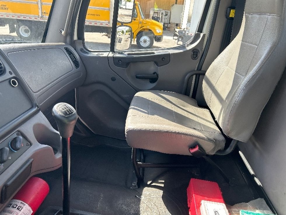 Cab and Chassis Truck-Light and Medium Duty Trucks-Freightliner-2019-M2-Medley-FL-260,800\n\t\tmiles-$ 20,750 - Image 15