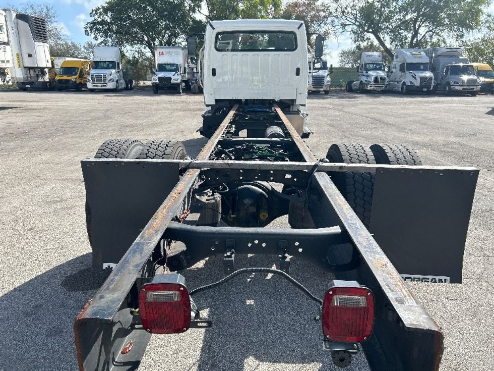 Cab and Chassis Truck-Light and Medium Duty Trucks-Freightliner-2019-M2-Medley-FL-260,800\n\t\tmiles-$ 20,750 - Image 8