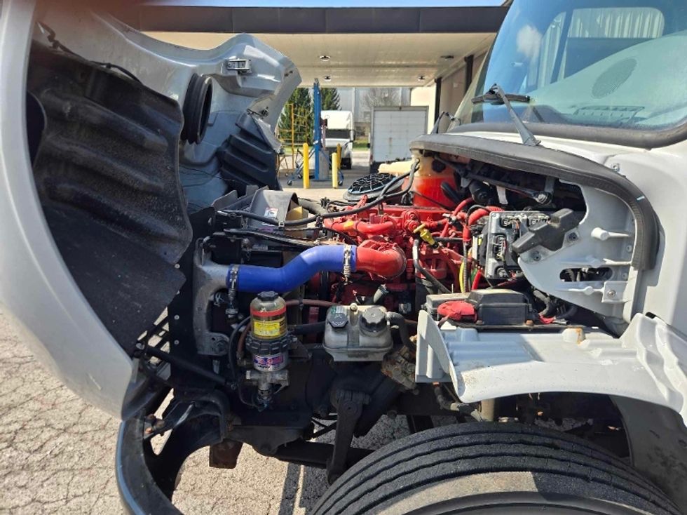 Cab and Chassis Truck-Light and Medium Duty Trucks-Freightliner-2019-M2-Middlefield-OH-101,808\n\t\tmiles-$ 43,750 - Image 9