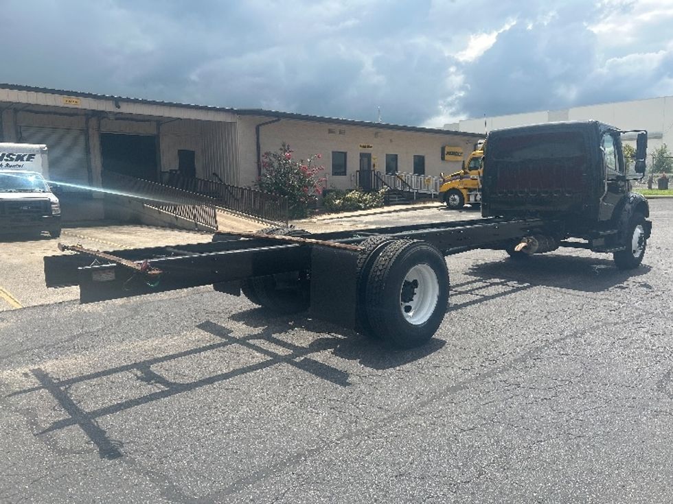 Cab and Chassis Truck-Light and Medium Duty Trucks-Freightliner-2019-M2-Nashville (Mount Juliet)-TN-99,566\n\t\tmiles-$ 47,250 - Image 9