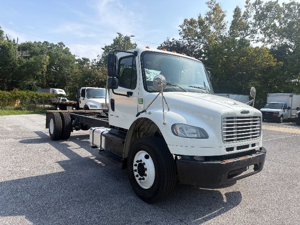 Cab and Chassis Truck-Light and Medium Duty Trucks-Freightliner-2019-M2-Pensacola-FL-278,855\n\t\tmiles-$ 25,000 - Image 1
