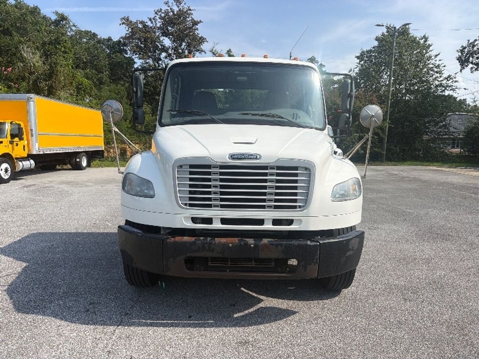 Cab and Chassis Truck-Light and Medium Duty Trucks-Freightliner-2019-M2-Pensacola-FL-278,855\n\t\tmiles-$ 25,000 - Image 2