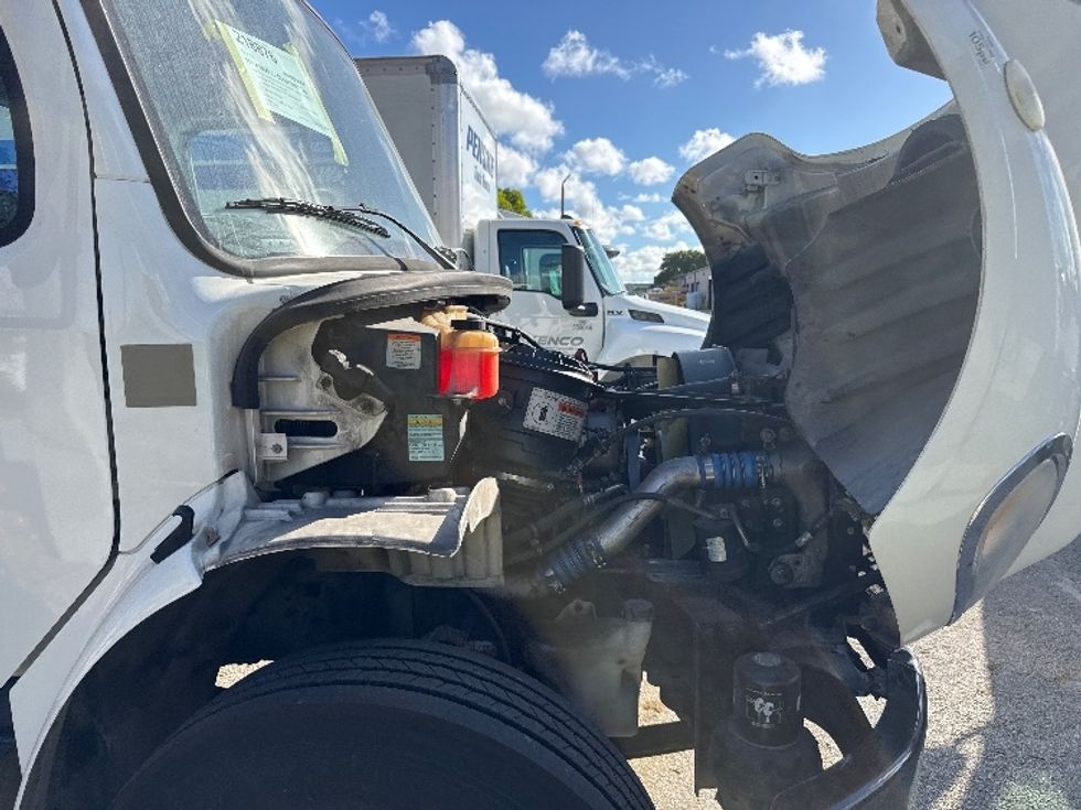 Cab and Chassis Truck-Light and Medium Duty Trucks-Freightliner-2019-M2-Pompano Beach-FL-319,321\n\t\tmiles-$ 20,500 - Image 20